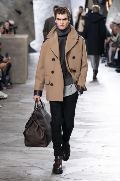 Look 26